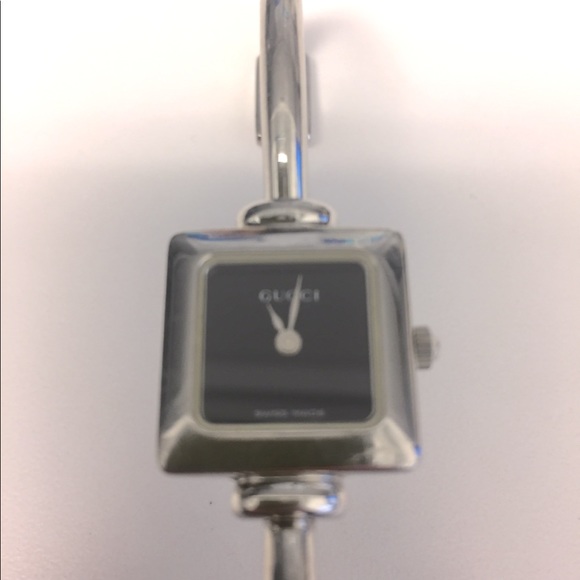 Gucci watch - Picture 1 of 4